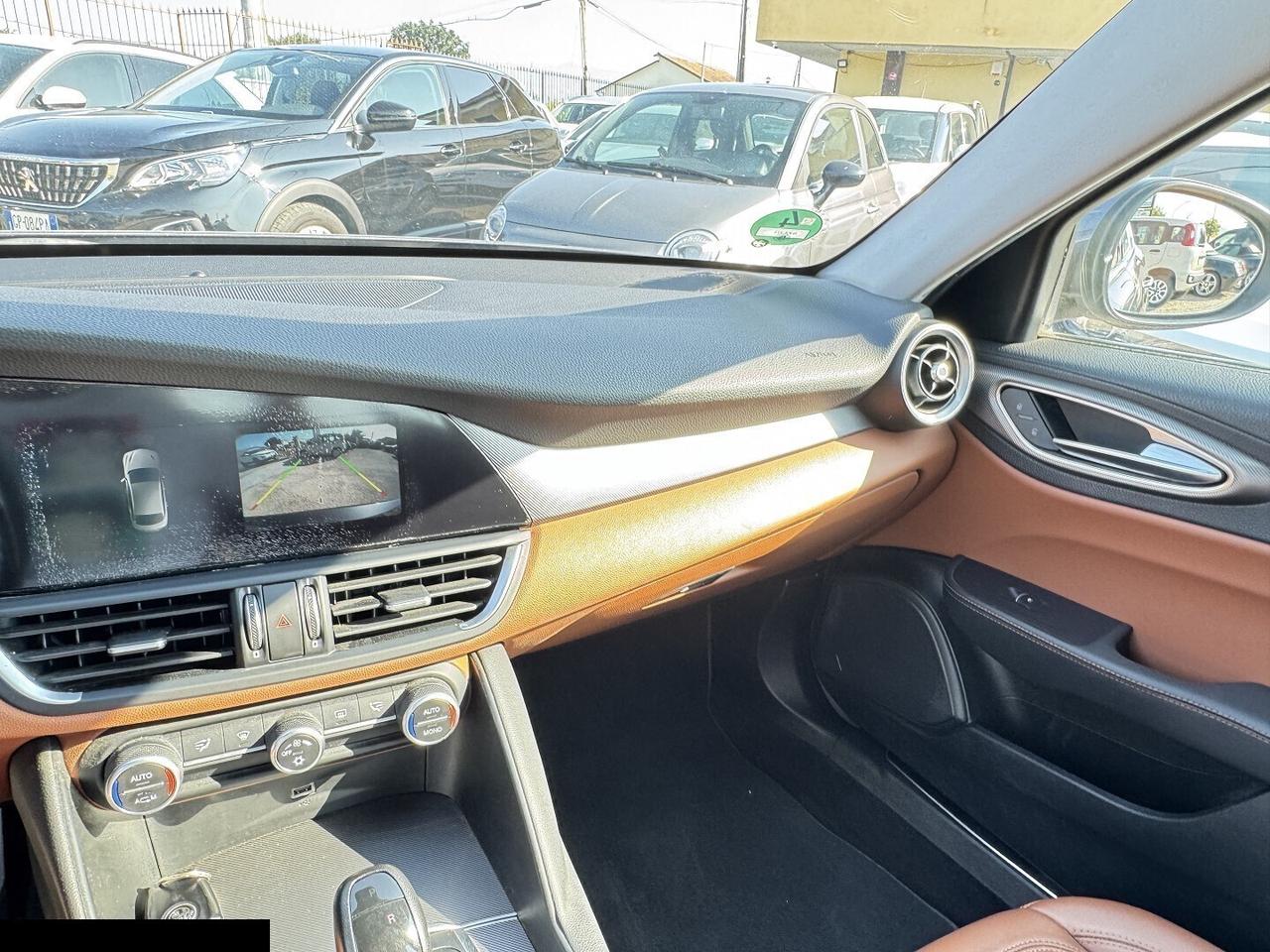 ALFAROMEO GIULIA BUSINESS navi pelle clima