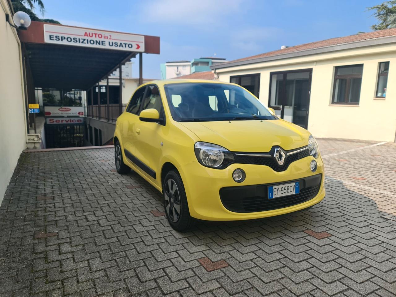 Renault Twingo 1.0 SCe Live - unicoprop.