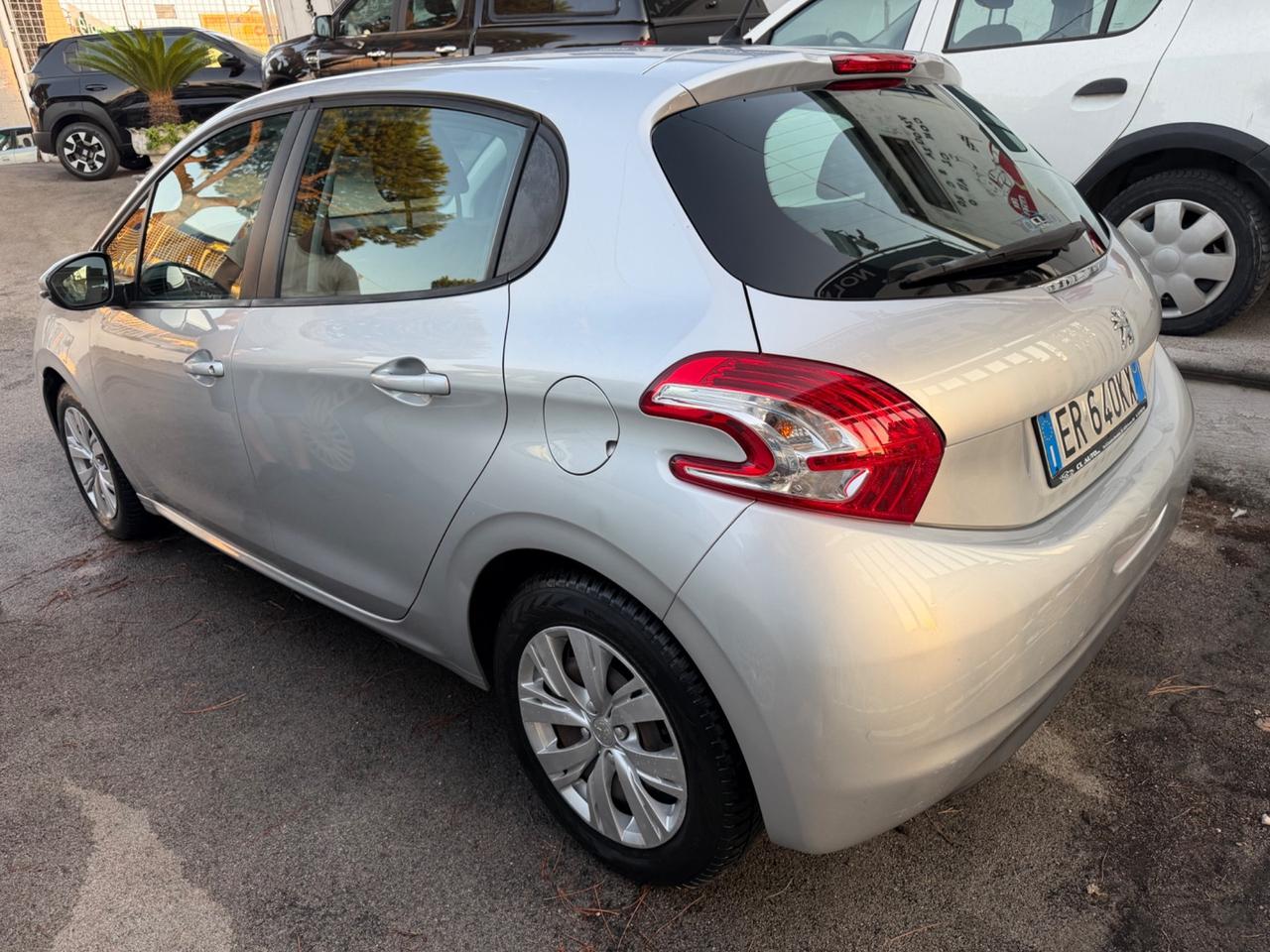 Peugeot 208 1.4 HDi 68 CV 5 porte Active