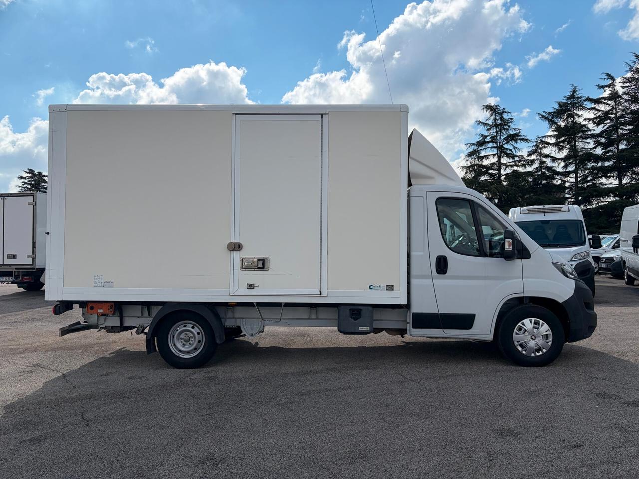Peugeot Boxer 335 2.2 BlueHDi 165 S&S Cabinato CON SPONDA IDRAULICA