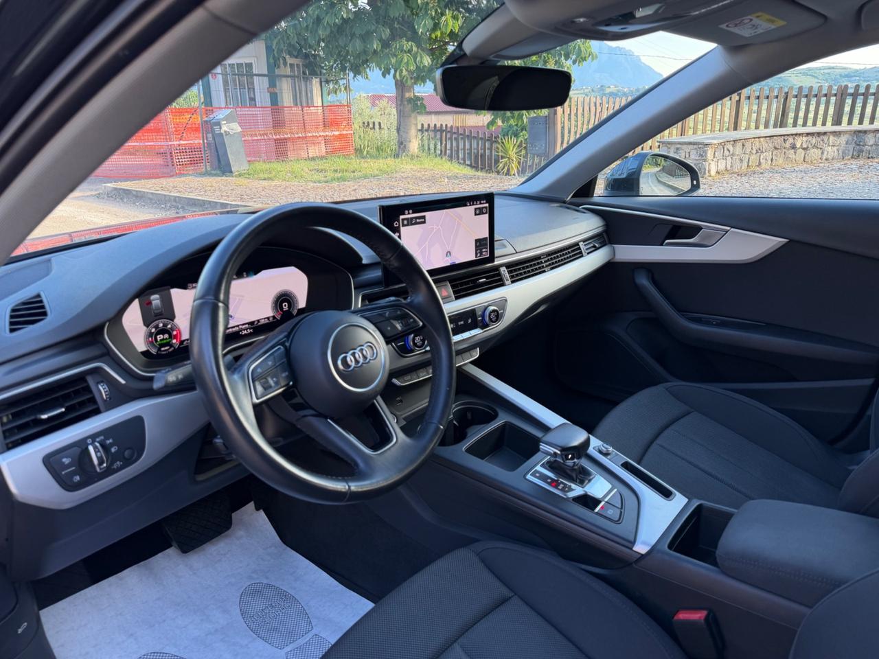 Audi A4 Avant 30 TDI/136 CV S tronic Business Advanced