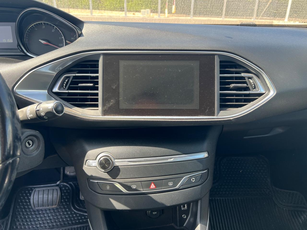 Peugeot 308 1.6 HDi 120 EAT6 SW Allure | 2016