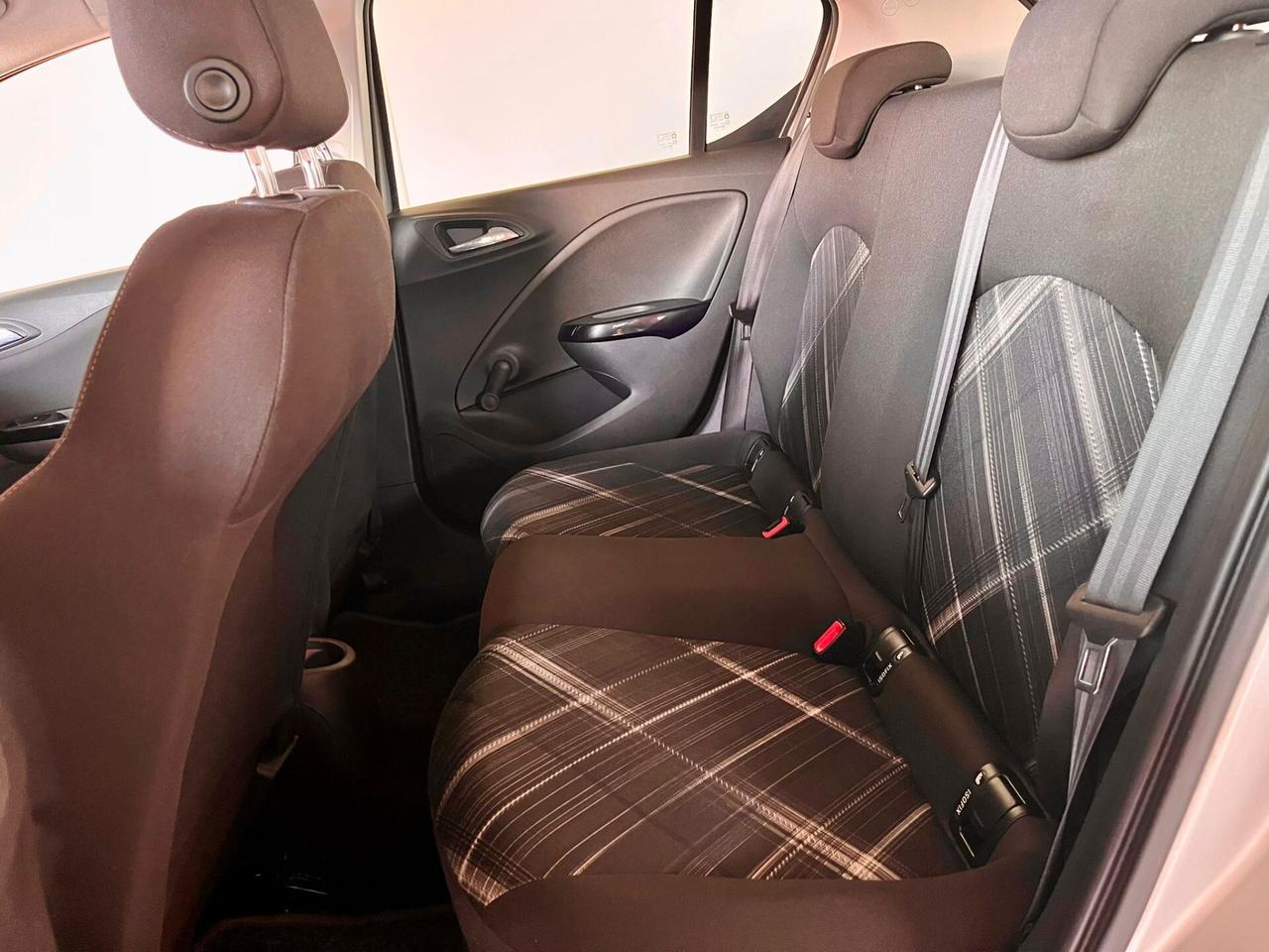 Opel Corsa 1.2 Coupé b-Color