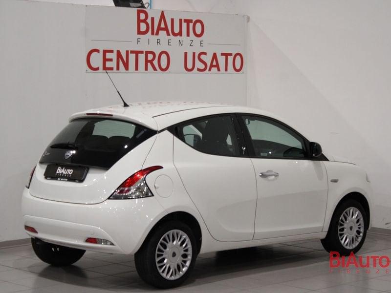 Lancia Ypsilon Ypsilon 1.2 69 CV 5 porte Silver