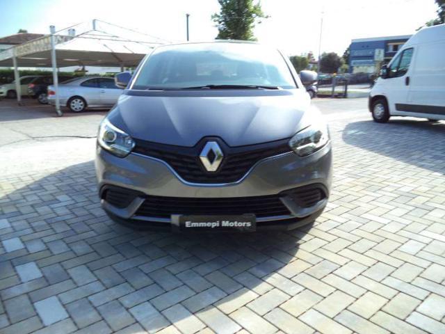 RENAULT Grand Scenic Blue dCi 120 CV Initiale Paris