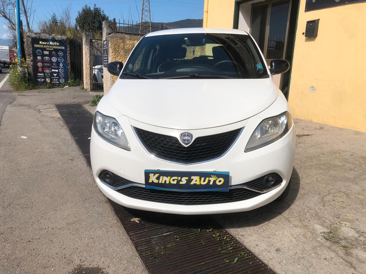 Lancia Ypsilon 0.9 TwinAir 85 CV 5 porte Metano Ecochic Platinum