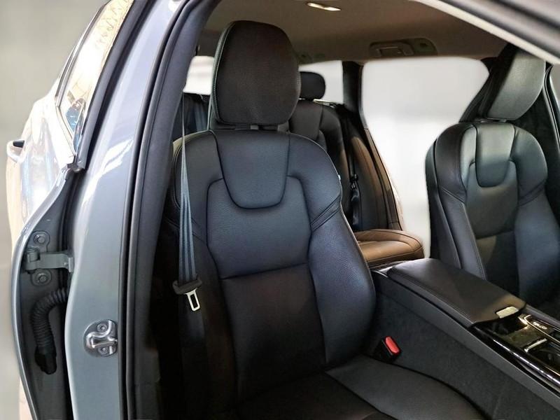 VOLVO V60 T6 PLUG-IN AWD AUTO PLUS BRIGHT STATION WAGON