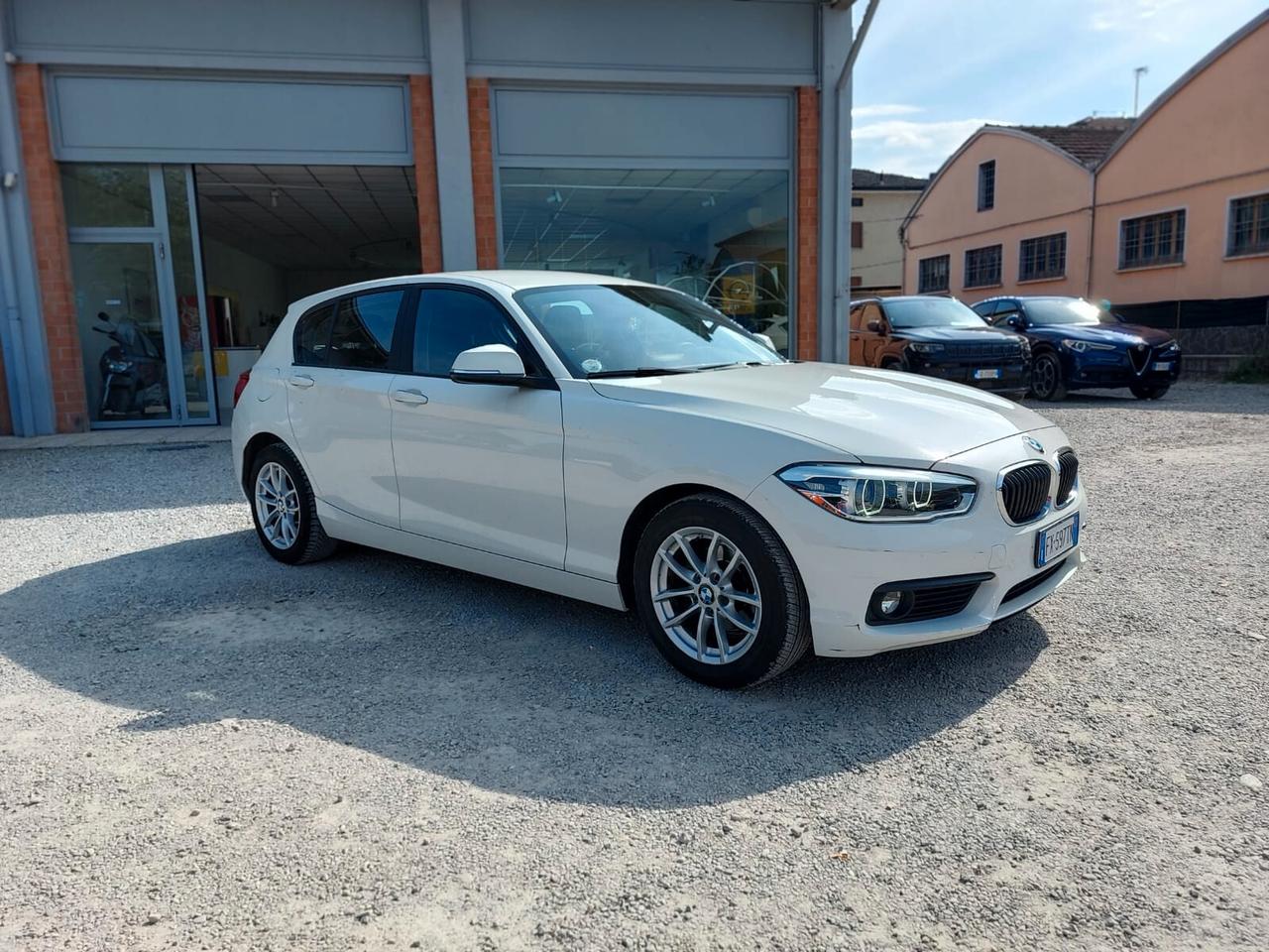 Bmw 116 116d 5p. Business KM 106000 GARANZIA 12 MESI