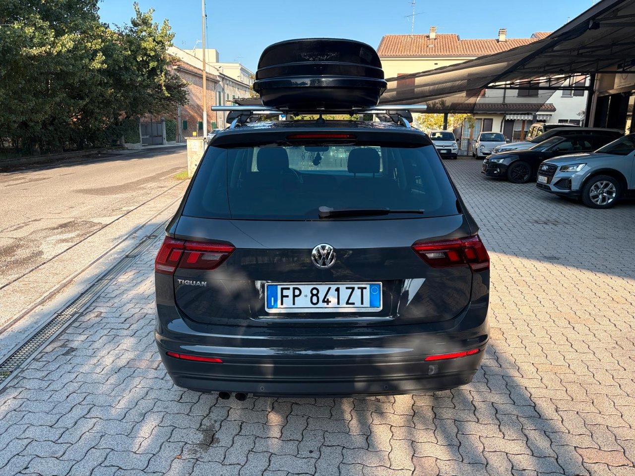 Volkswagen Tiguan 1.6 tdi Business 115cv OK NEOPATENTATO