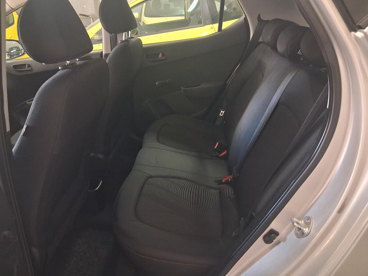 Hyundai i10 1.0 benzina unico prop 2019