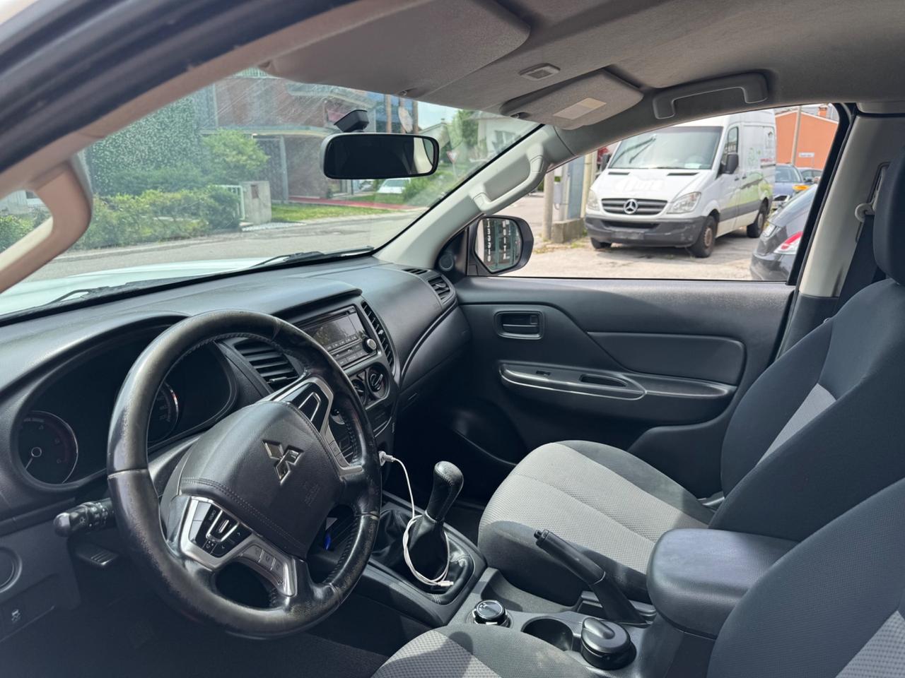 Mitsubishi L200 2.4 DI-D/154CV Double Cab Invite