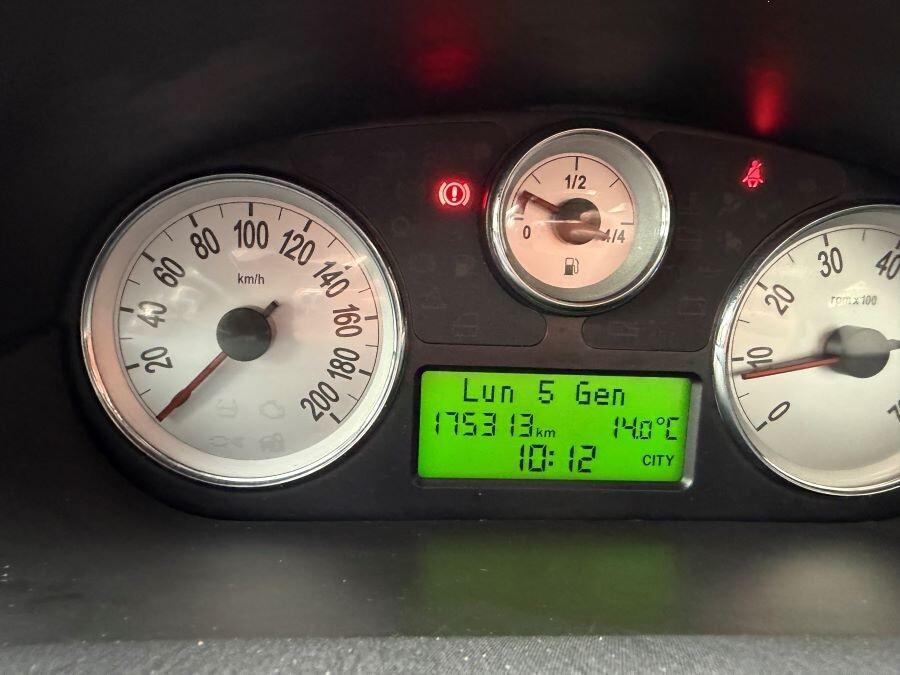 lancia ypsilon 1.3 mjet platino certificata tetto