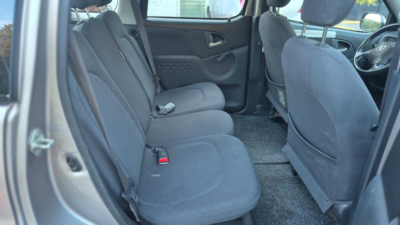 Toyota Yaris Verso 1.3i 16V cat Sol '03