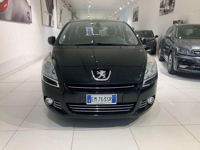 Peugeot 5008 1.6 e-HDi 112CV cambio robotizzato 5 posti