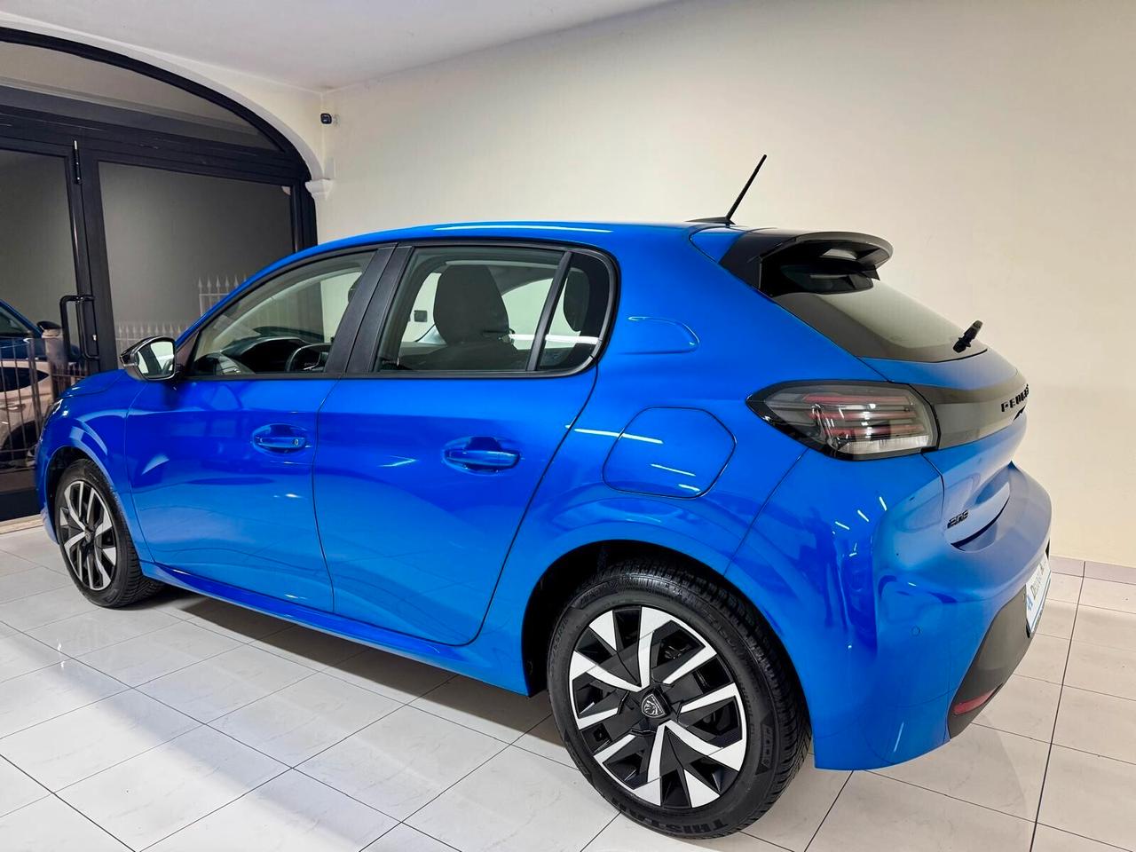 208 PureTech 5 porte Allure AZIENDALE