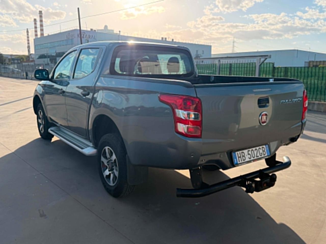 Mitsubishi L200 2.4 DI-D/154CV Club Cab Invite Plus