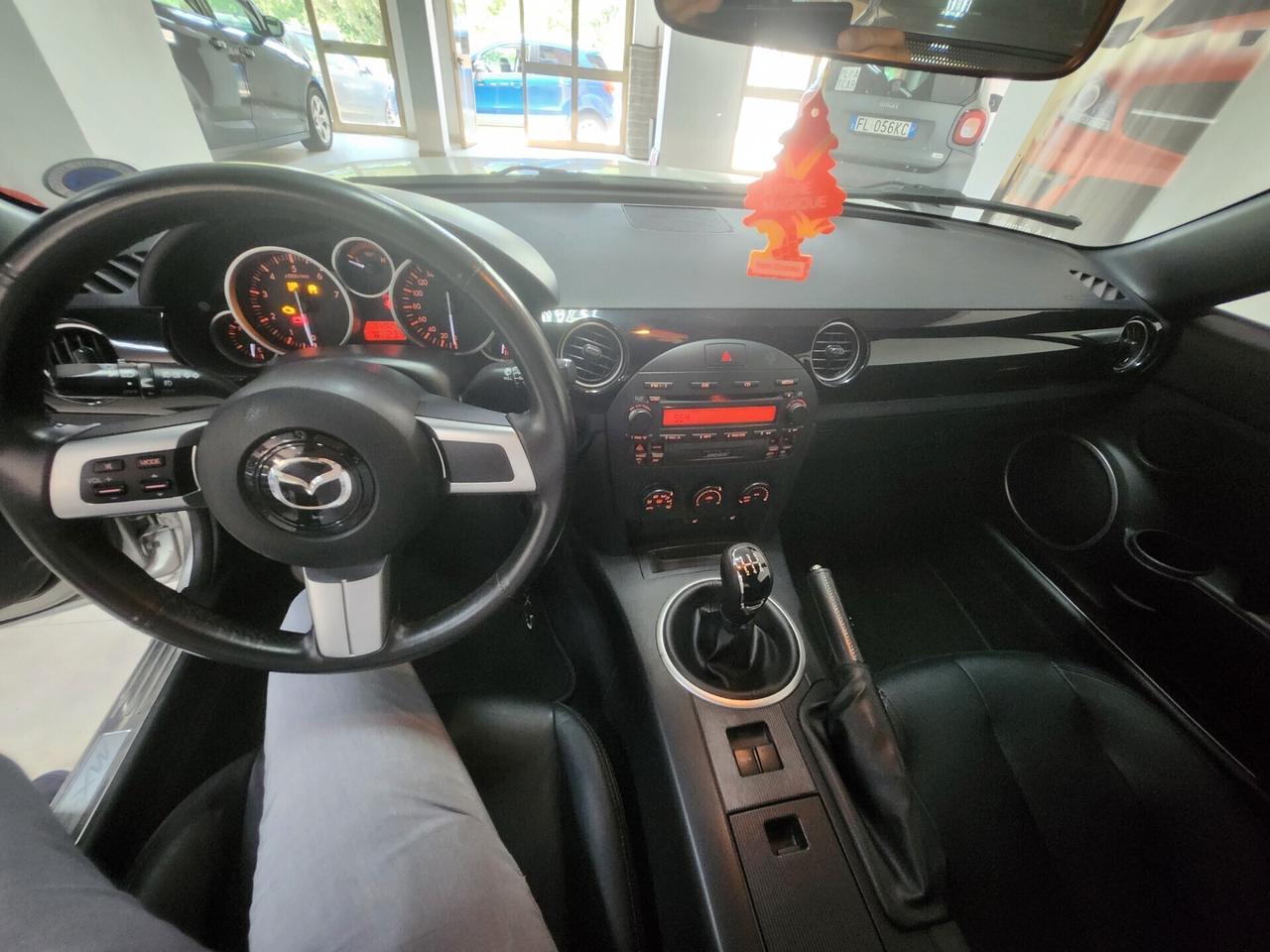 Mazda MX-5 1.8b 16V CABRIO