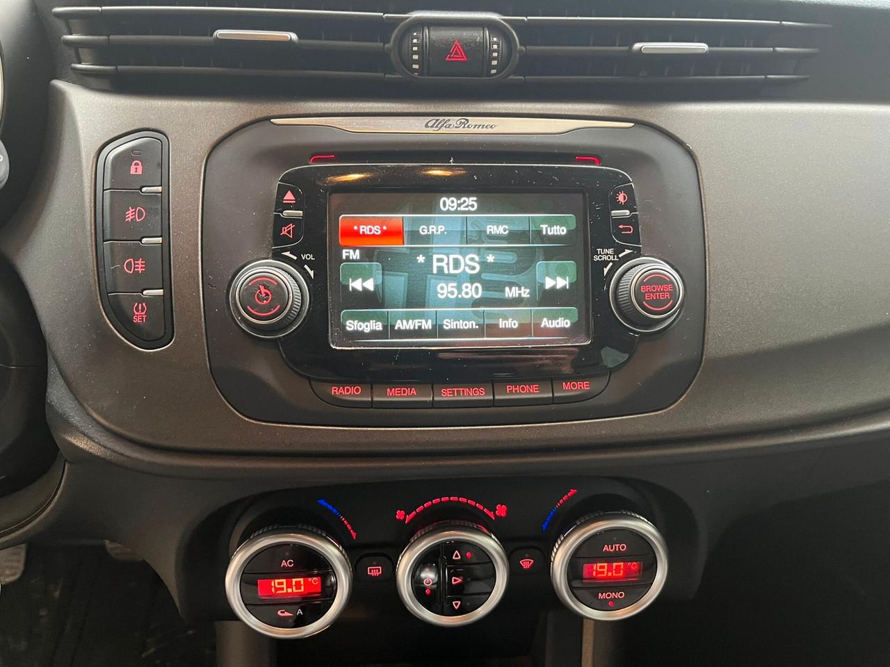 Alfa Romeo Giulietta 2.0 JTDm - PERFETTA - 2015