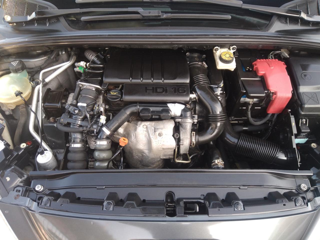 Peugeot 308 1.6 HDi 110CV SW 7posti xneopatentati