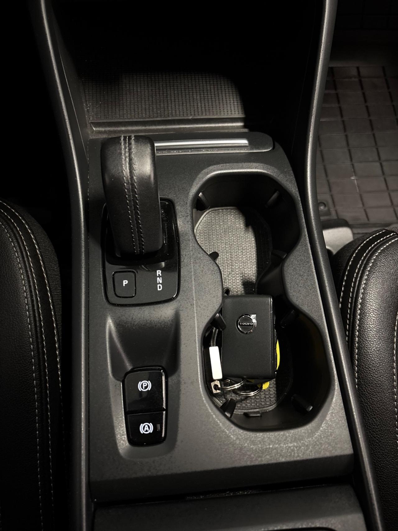 Volvo XC40 D3 GEARTRONIC AUT. Momentum Pro