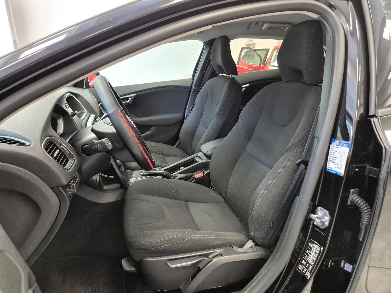 Volvo V40 D2 Business