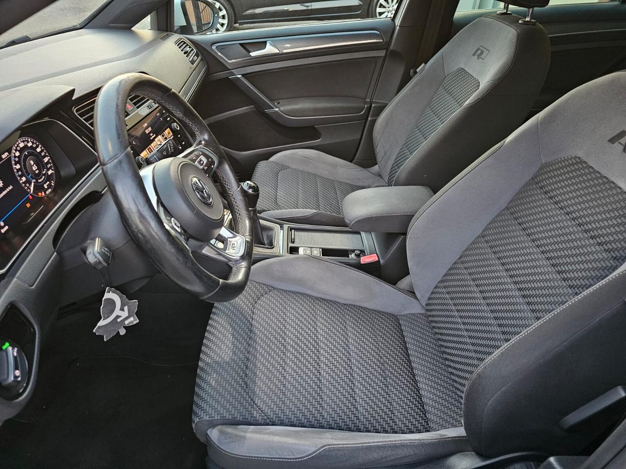 Volkswagen Golf 7.5 1.6 TDI 115cv R-Line*Bi-Xeno*Cockpit*Euro6*