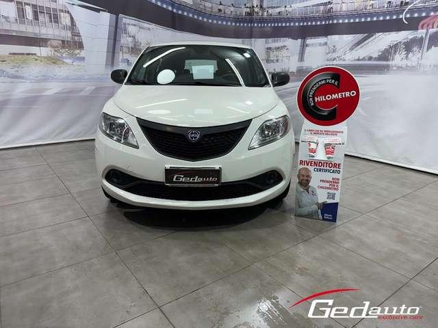 Lancia Ypsilon 1.0 FireFly 5 porte S&S Hybrid Ecochic Gold