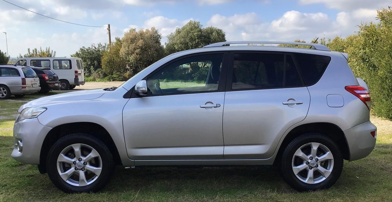 Toyota RAV 4 RAV4 Crossover 2.2 D-4D 150 CV DPF Luxury