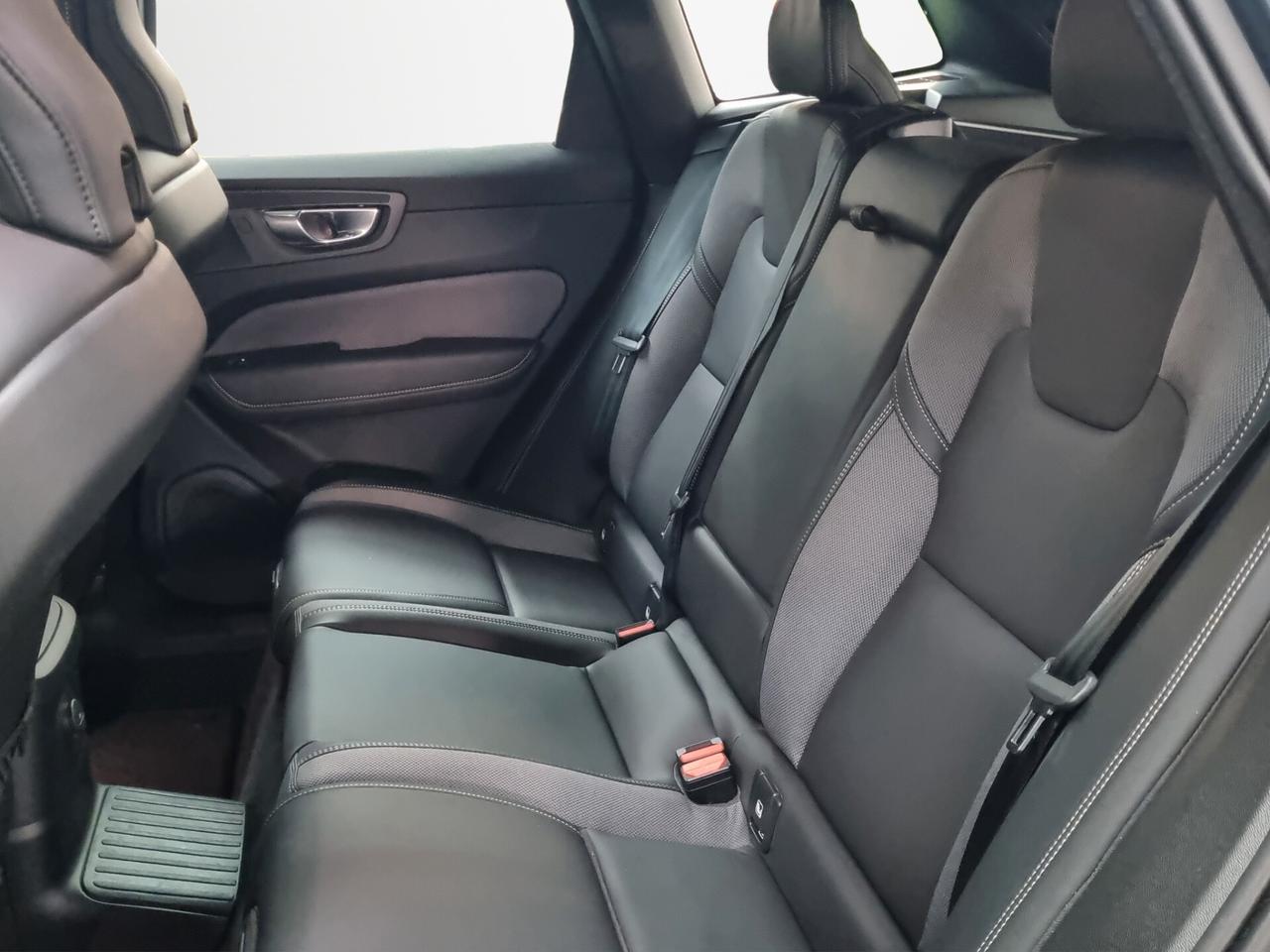 Volvo XC 60 T6 Recharge Plug-in Hybrid AWD automatico Plus Bright