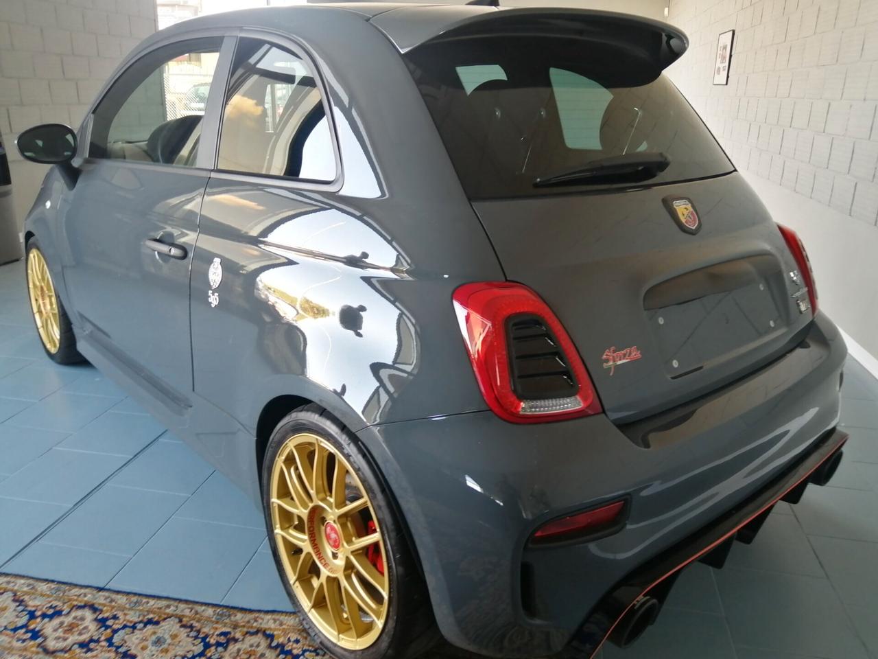 Abarth 595 1.4 Turbo T-Jet 180 CV Esseesse