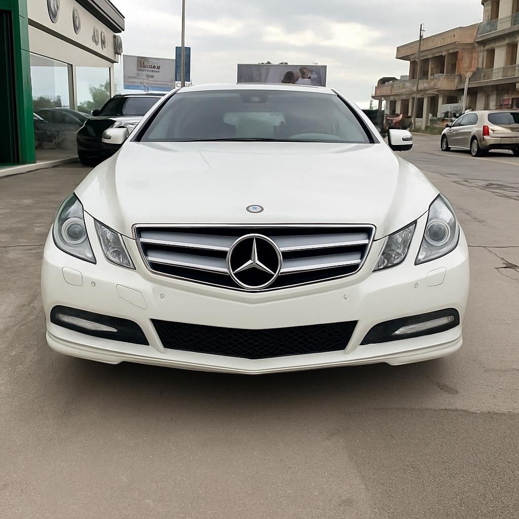 Mercedes-benz E 220 CDI Coupé BlueEFFICIENCY