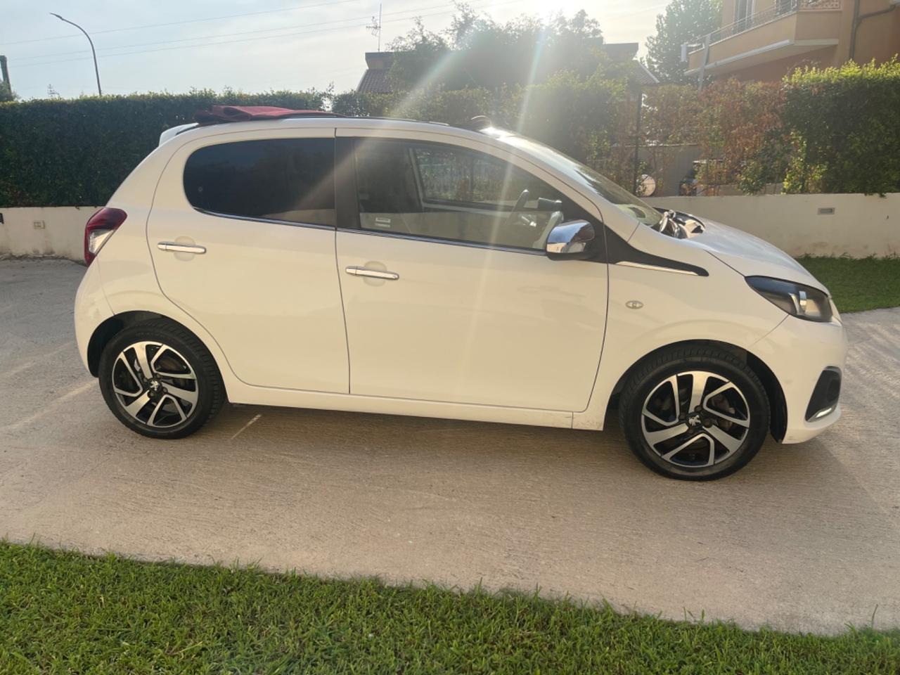 Peugeot 108 PureTech 82 5 porte Allure