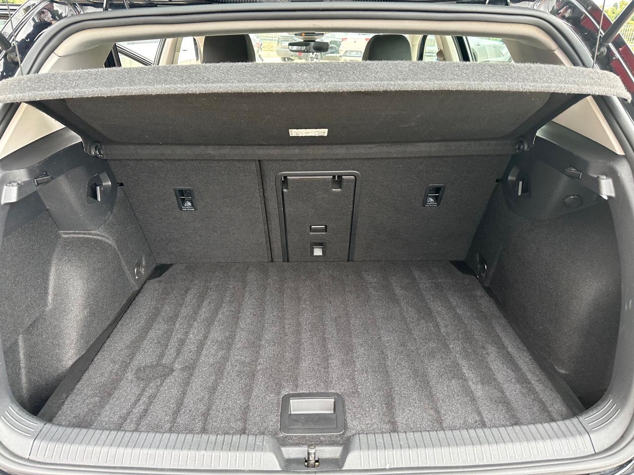 Volkswagen Golf 1.5 TGI DSG Life