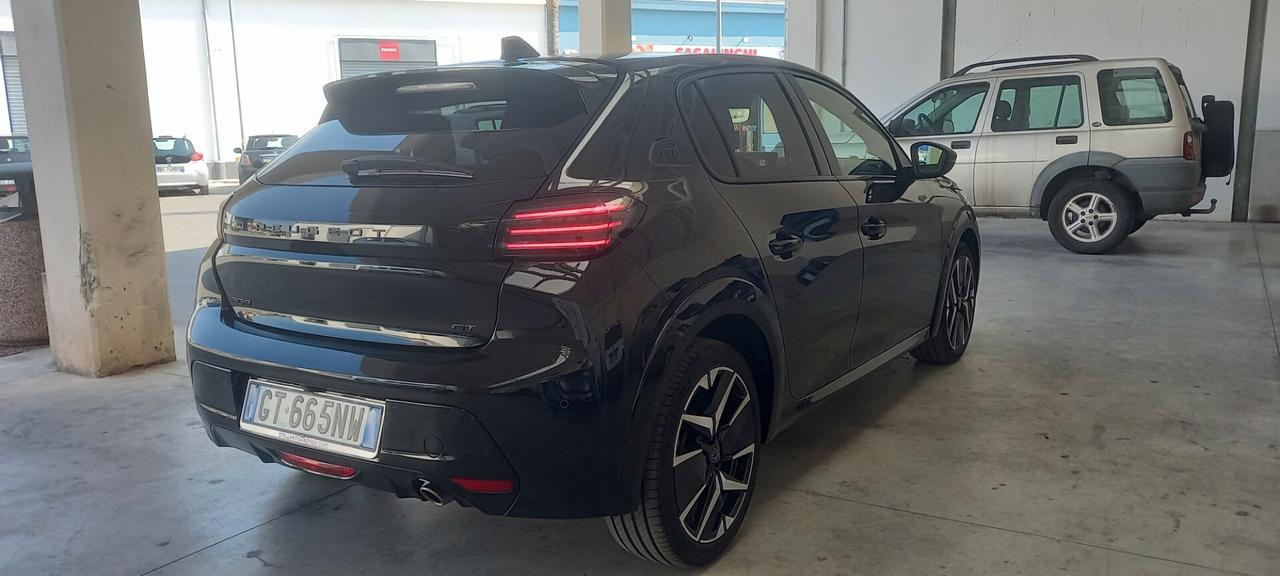 Peugeot 208 GT 1.2 turbo 100cv total balck