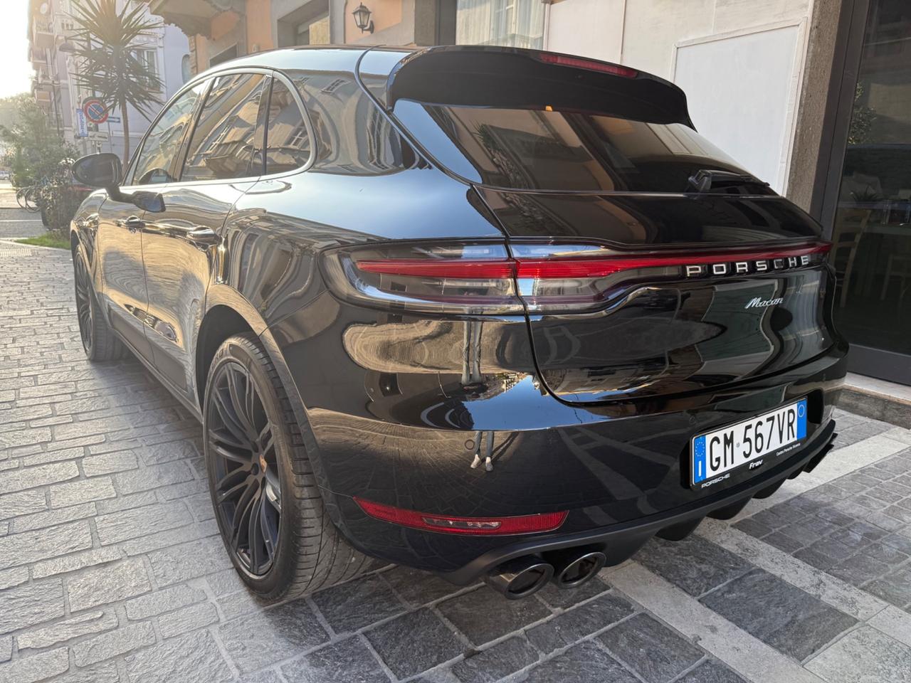 QUALITYCARS PESCARA PROPONE :Porsche Macan 2.0