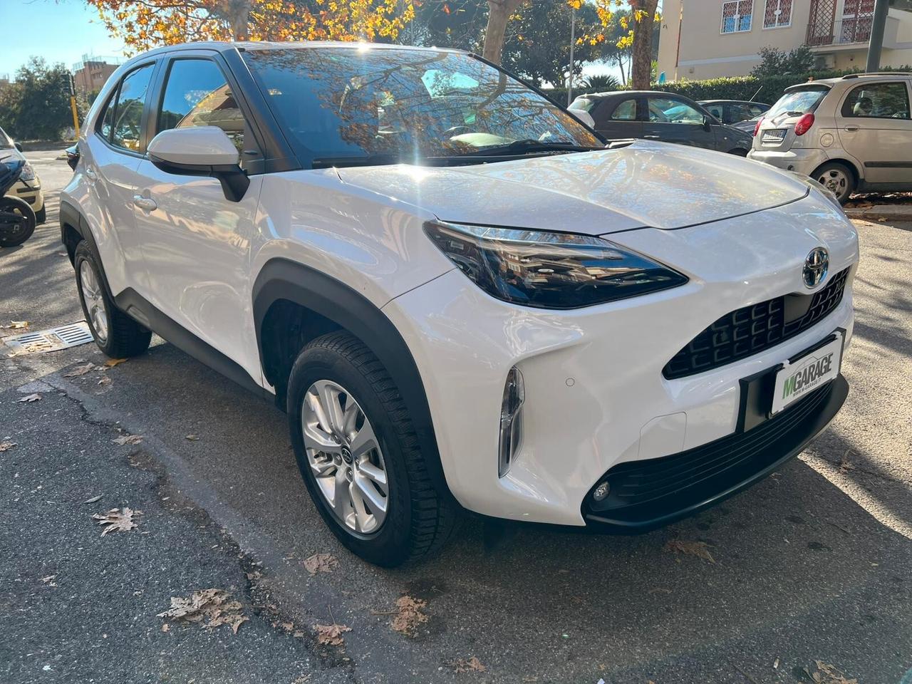 Toyota Yaris Cross 1.5 Hybrid E-CVT AWD-i Business