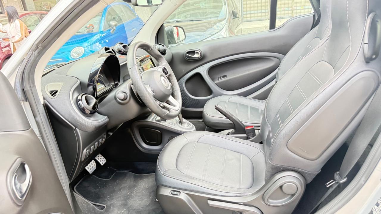 Smart ForTwo 90 0.9 T twinamic cabrio Prime led navi camera cerchi 16 PDC bluettoh pack sport