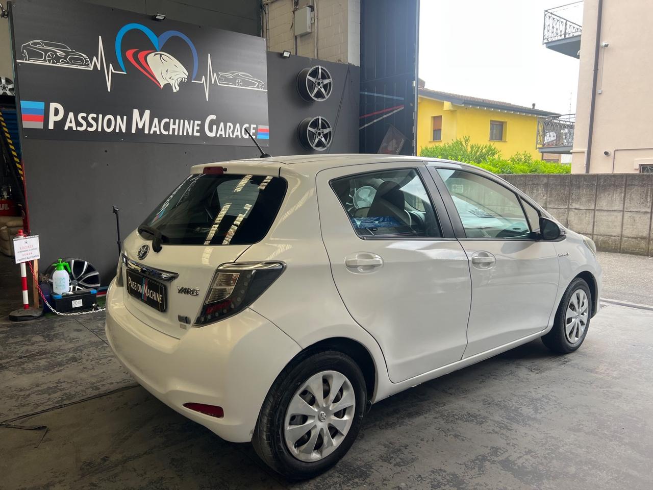 Toyota Yaris 1.5 Hybrid 5 porte Lounge