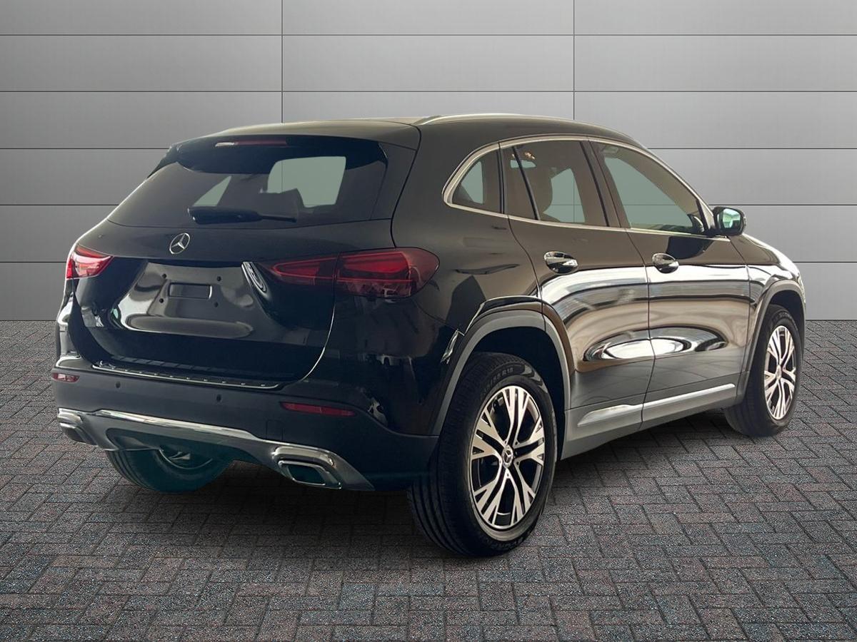 Mercedes-Benz GLA 200 d automatic