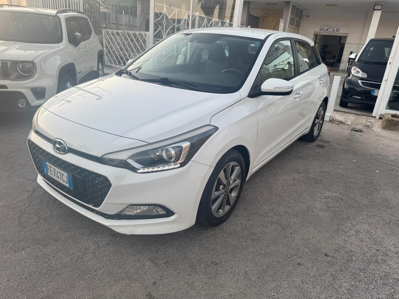 hyundai i20 1.4 crdi 90cv diesel 2016