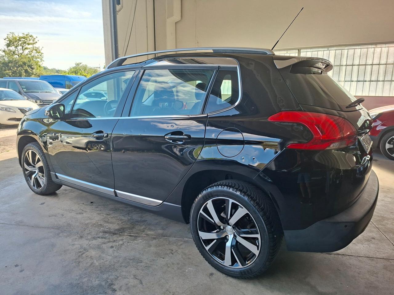 Peugeot 2008 1.6 e-HDi 115 CV Stop&Start Allure