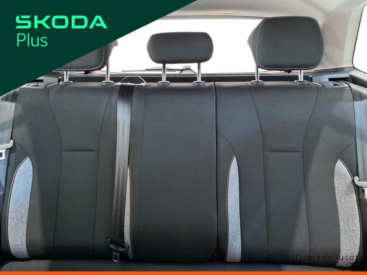 Skoda Kamiq 1.0 tsi 115cv black dots