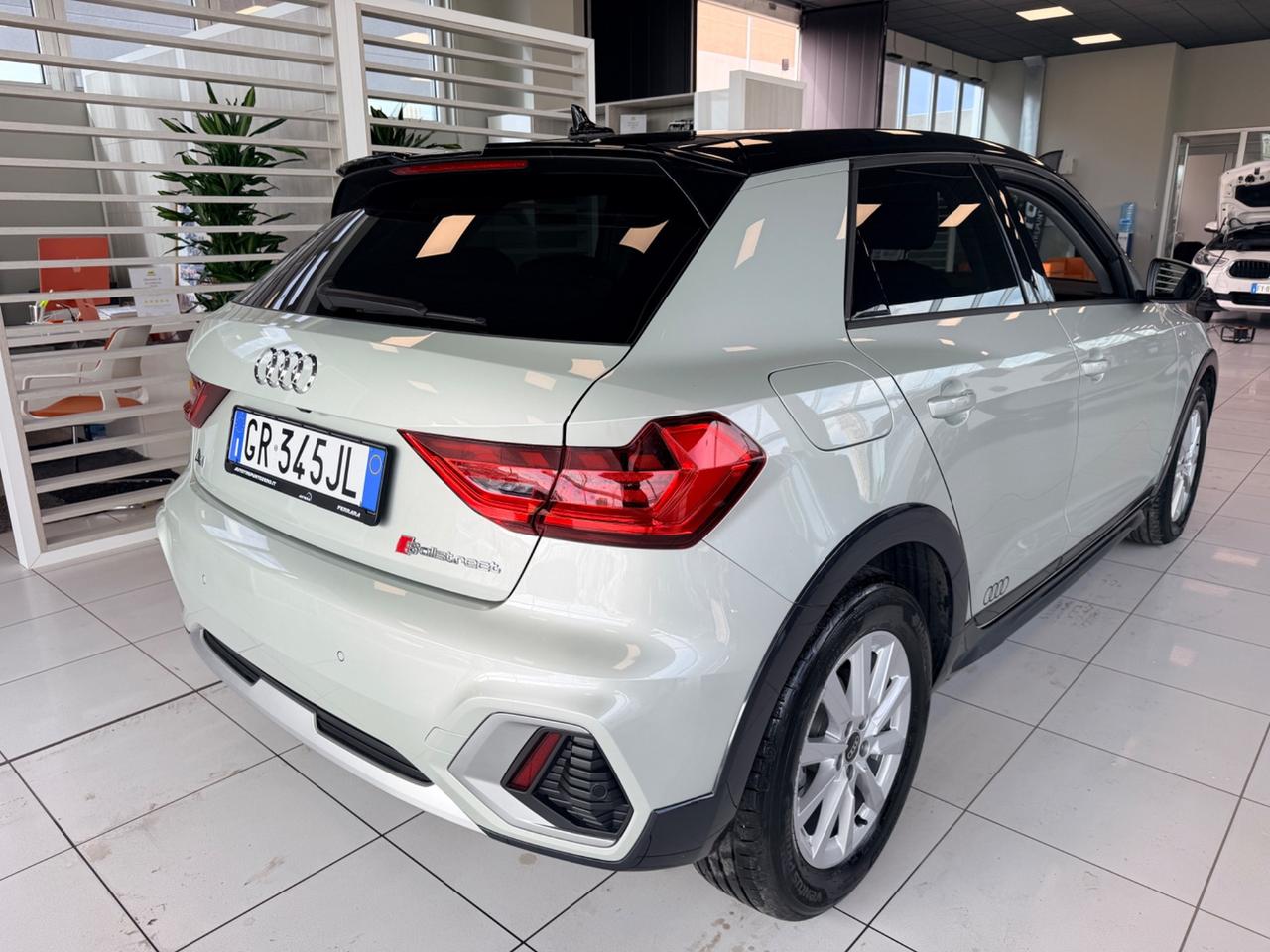 Audi A1 allstreet 30 TFSI S tronic Business