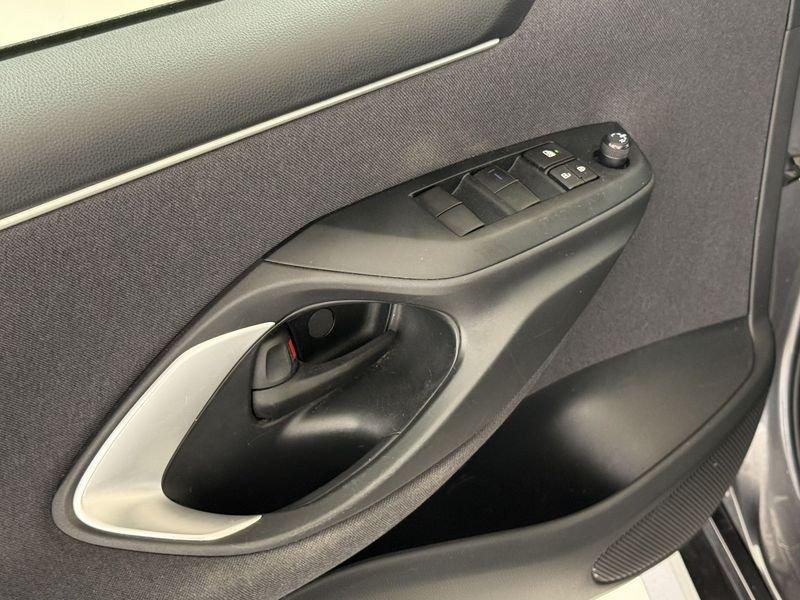 Toyota Yaris Hybrid Active MY22