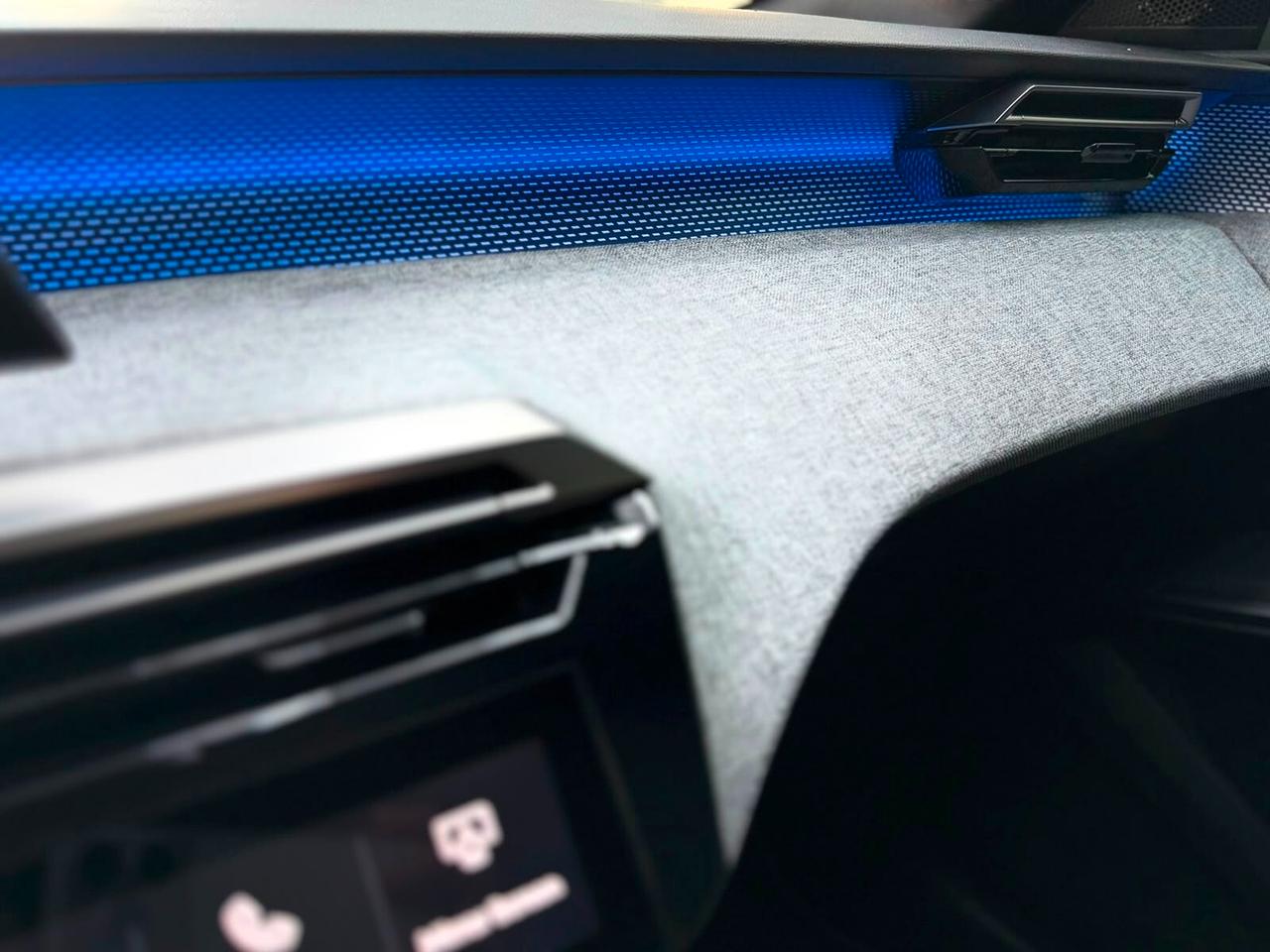 Peugeot 3008 Hybrid 1.2 Benzina 136 e-DCS6 GT