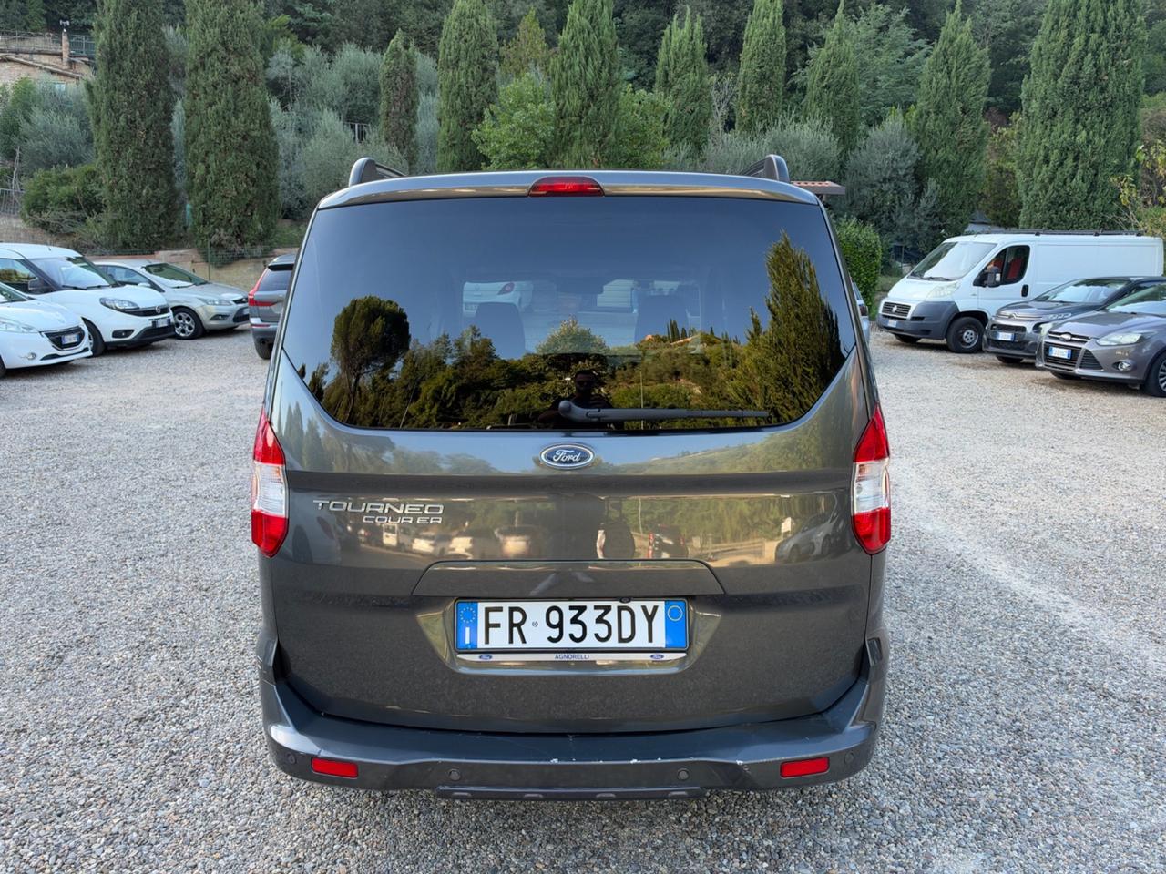Ford Tourneo Courier 1.5 TDCI 100 CV Sport