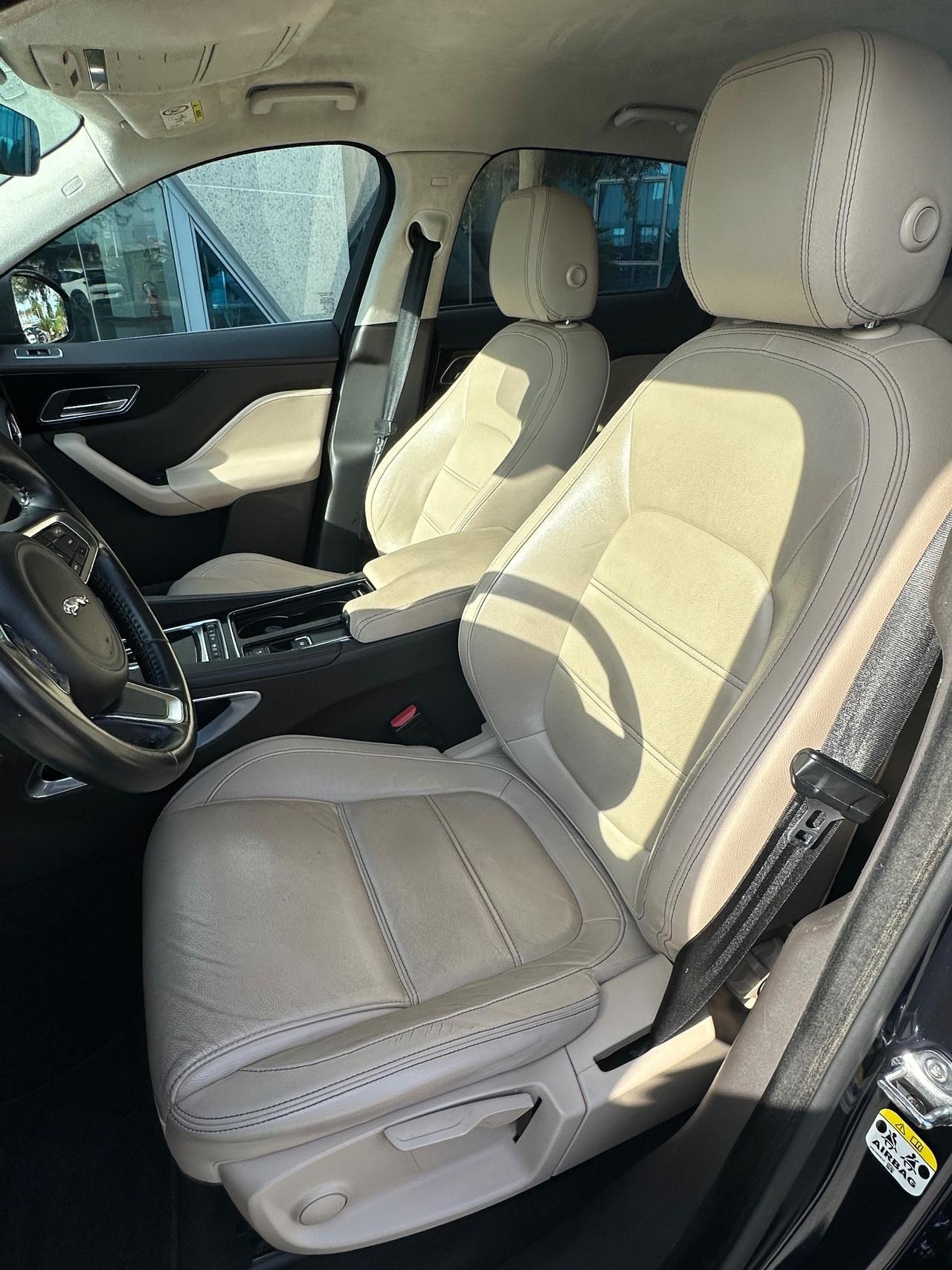 Jaguar F-Pace 2.0d Pure 240cv possibilità noleggio no scoring