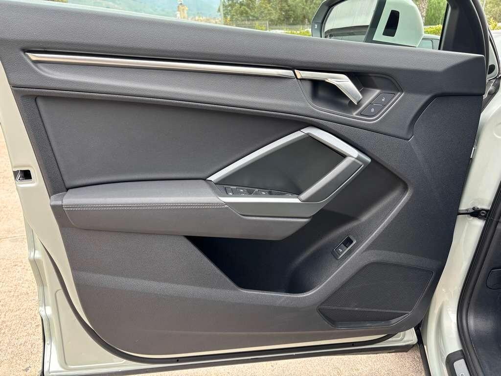 Audi Q3 SPB 35 TDI S tronic line edition 2025 / KM 24.000 IVA ESPOSTA Tua a solo 439 Euro al mese