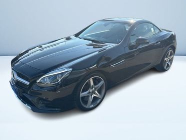 Mercedes-Benz SLC 200 AMG LINE