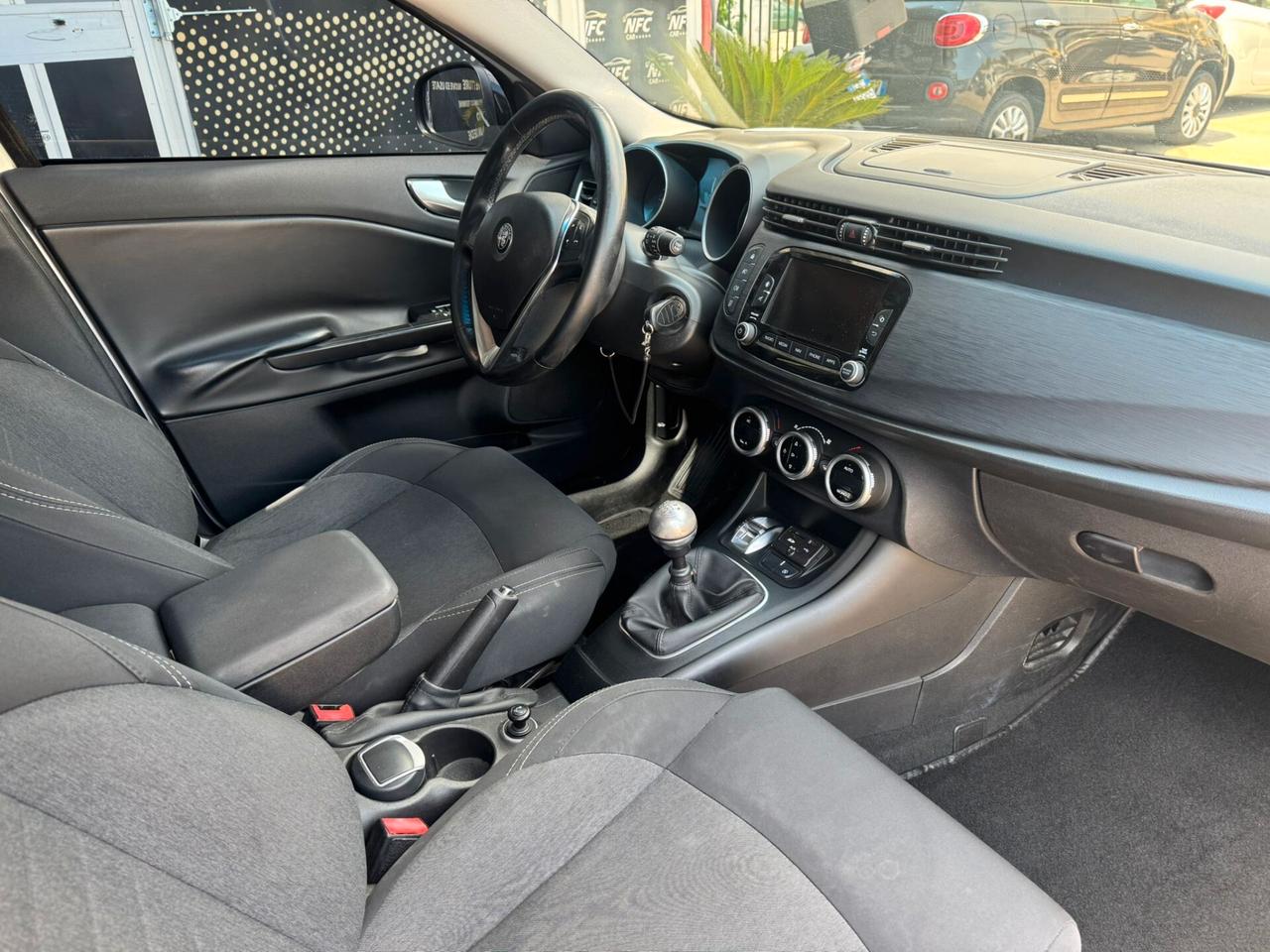 Alfa Romeo Giulietta 1.6 JTDm-2 120 CV NAVIGATORE Full